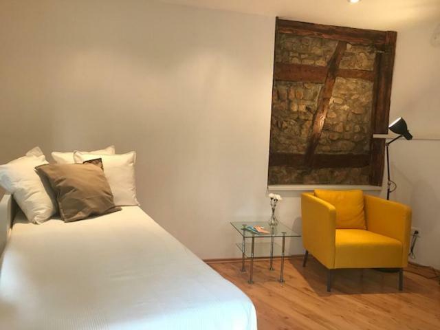 Buedinger Hof Apartment Вайнхайм Екстериор снимка