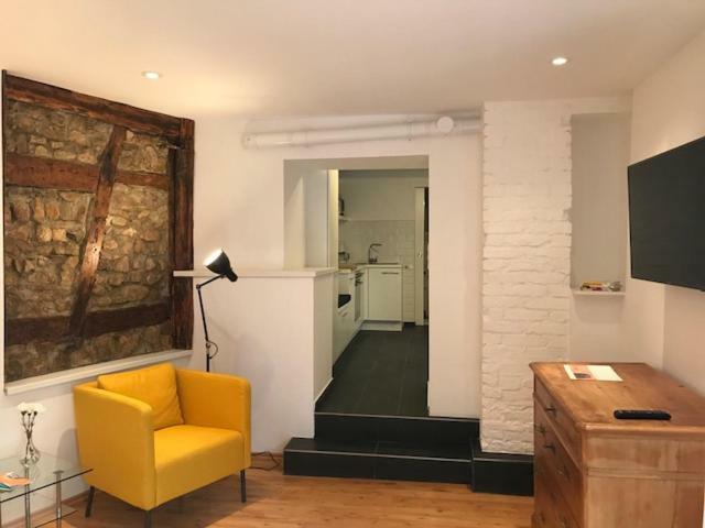 Buedinger Hof Apartment Вайнхайм Екстериор снимка